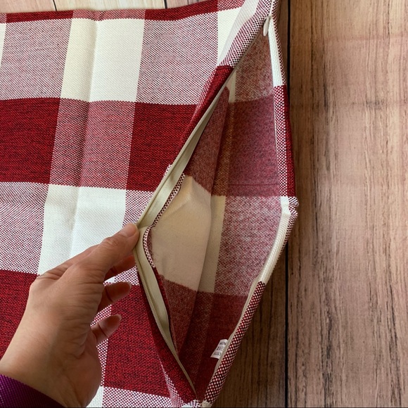 Fixwal 2pcs Red and White Buffalo Check Plaid Throw Pillow Covers 45x45cm - Picture 8 of 8